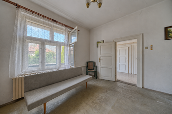 Douklizeno pomocí AI  - Prodej domu 89 m², Kolín