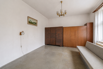 Douklizeno pomocí AI  - Prodej domu 89 m², Kolín