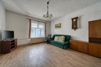 Douklizeno pomocí AI  - Prodej domu 89 m², Kolín