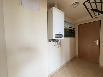 Předsíň - Prodej bytu 2+kk v osobním vlastnictví 45 m², Hostivice
