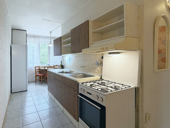 Kuchyň s jídelním koutem - Prodej bytu 2+1 v osobním vlastnictví 57 m², Chodov