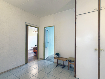 Předsíň - Prodej bytu 2+1 v osobním vlastnictví 57 m², Chodov