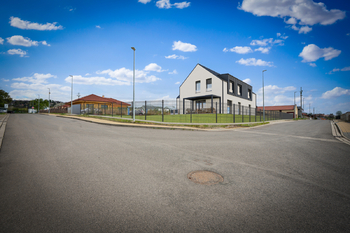 Prodej domu 122 m², Dobrovice