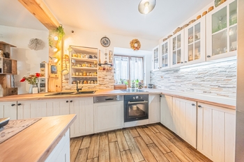 Prodej domu 195 m², Schořov