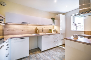 Prodej domu 239 m², Květnice