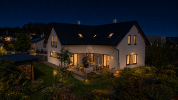 Noční fotka RD Stěžírky - Prodej domu 215 m², Stěžery 