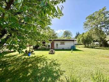 Prodej pozemku 922 m², Pardubice