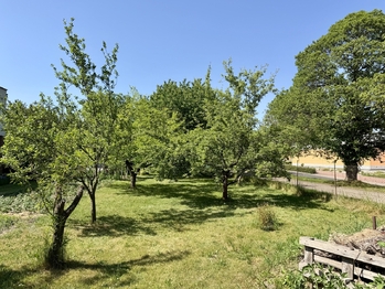 Prodej pozemku 922 m², Pardubice