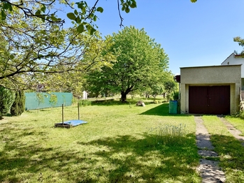 Prodej pozemku 922 m², Pardubice