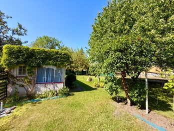 Prodej pozemku 922 m², Pardubice