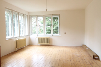 obývací pokoj - Prodej bytu 6 a více v osobním vlastnictví 114 m², Týnec nad Sázavou