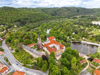 Prodej domu 200 m², Skvrňov