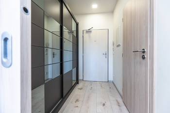 Pronájem bytu 1+kk v osobním vlastnictví 29 m², Praha 10 - Hostivař