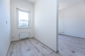 Pronájem bytu 1+kk v osobním vlastnictví 29 m², Praha 10 - Hostivař