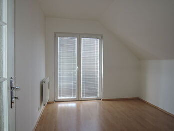 Pronájem domu 150 m², Hostivice