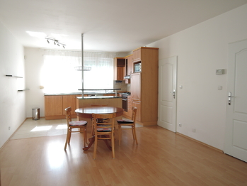 Pronájem domu 150 m², Hostivice