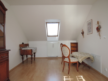 Pronájem domu 150 m², Hostivice