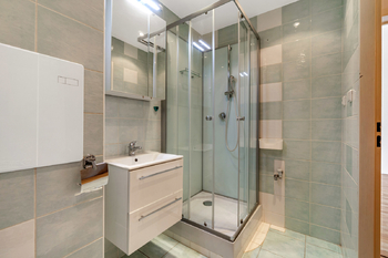 koupelna - Prodej bytu 1+kk v osobním vlastnictví 31 m², Praha 4 - Chodov
