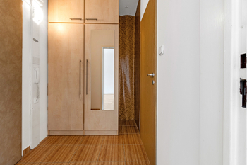 předsíň - Prodej bytu 1+kk v osobním vlastnictví 31 m², Praha 4 - Chodov