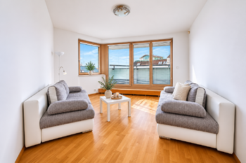 Ložnice bytu  - Pronájem bytu 4+kk v osobním vlastnictví 116 m², Praha 3 - Žižkov