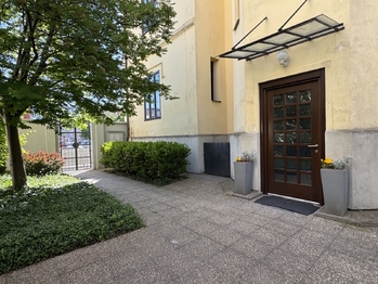 Pronájem kancelářských prostor 21 m², Kladno