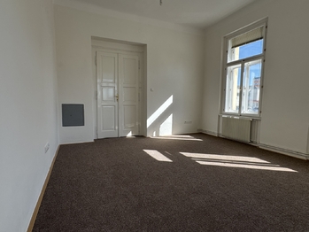 Pronájem kancelářských prostor 21 m², Kladno