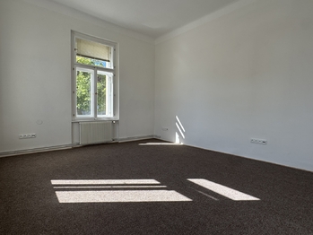 Pronájem kancelářských prostor 21 m², Kladno