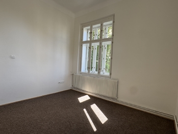 Pronájem kancelářských prostor 21 m², Kladno