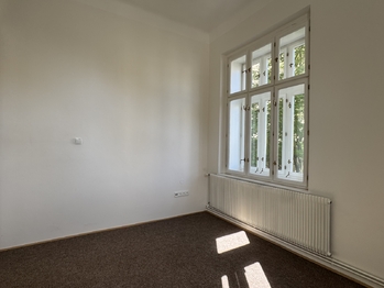 Pronájem kancelářských prostor 21 m², Kladno