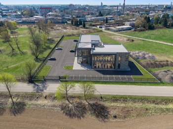 Prodej pozemku 7896 m², Hradec Králové