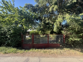 Prodej pozemku 1963 m², Dobřany