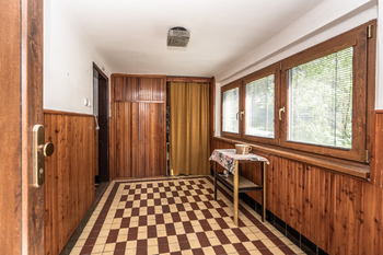 Vstupní hala - Prodej domu 166 m², Kamenice