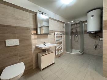 koupelna - Pronájem bytu 3+kk v osobním vlastnictví 83 m², Šumperk