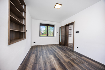 Prodej domu 240 m², Nučice