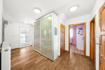 chodba - Prodej domu 300 m², Dačice