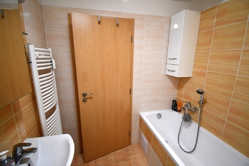 Prodej bytu 1+kk v osobním vlastnictví 29 m², Hradec Králové