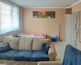 slouží zároveň jako ložnice, - Prodej bytu 1+kk v osobním vlastnictví 33 m², Slaný