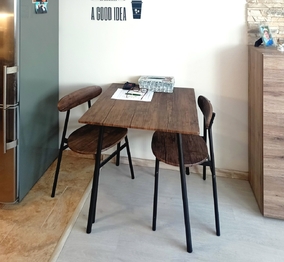 Jídelní koutek - Prodej bytu 1+kk v osobním vlastnictví 33 m², Slaný