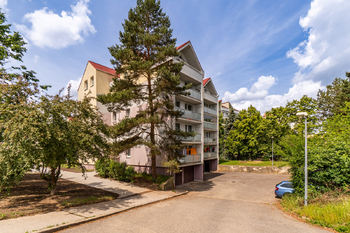 Prodej bytu 3+1 v osobním vlastnictví 68 m², Praha 9 - Újezd nad Lesy