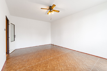 Prodej bytu 3+1 v osobním vlastnictví 68 m², Praha 9 - Újezd nad Lesy