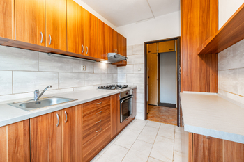Prodej bytu 3+1 v osobním vlastnictví 68 m², Praha 9 - Újezd nad Lesy