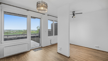 Prodej bytu 1+kk v osobním vlastnictví 42 m², Praha 5 - Třebonice