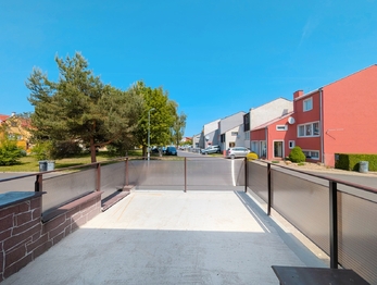 Pronájem bytu 1+kk v osobním vlastnictví 36 m², Račetice