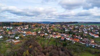 Prodej pozemku 3861 m², Babice nad Svitavou