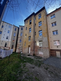 Prodej nájemního (činžovního) domu 400 m², Teplice