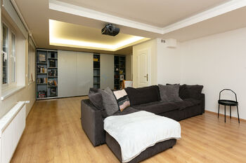 Pronájem domu 302 m², Praha 6 - Nebušice