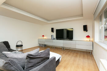 Pronájem domu 302 m², Praha 6 - Nebušice