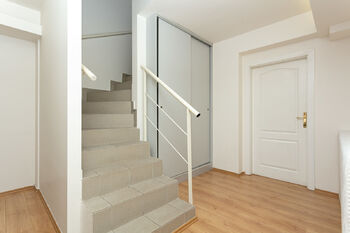 Pronájem domu 302 m², Praha 6 - Nebušice