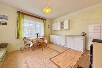 kuchyně - Prodej domu 121 m², Bříství