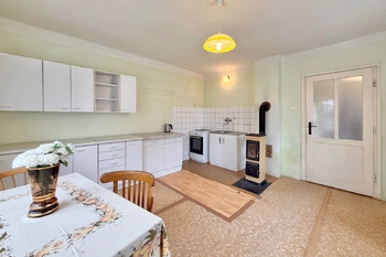 kuchyně - Prodej domu 121 m², Bříství